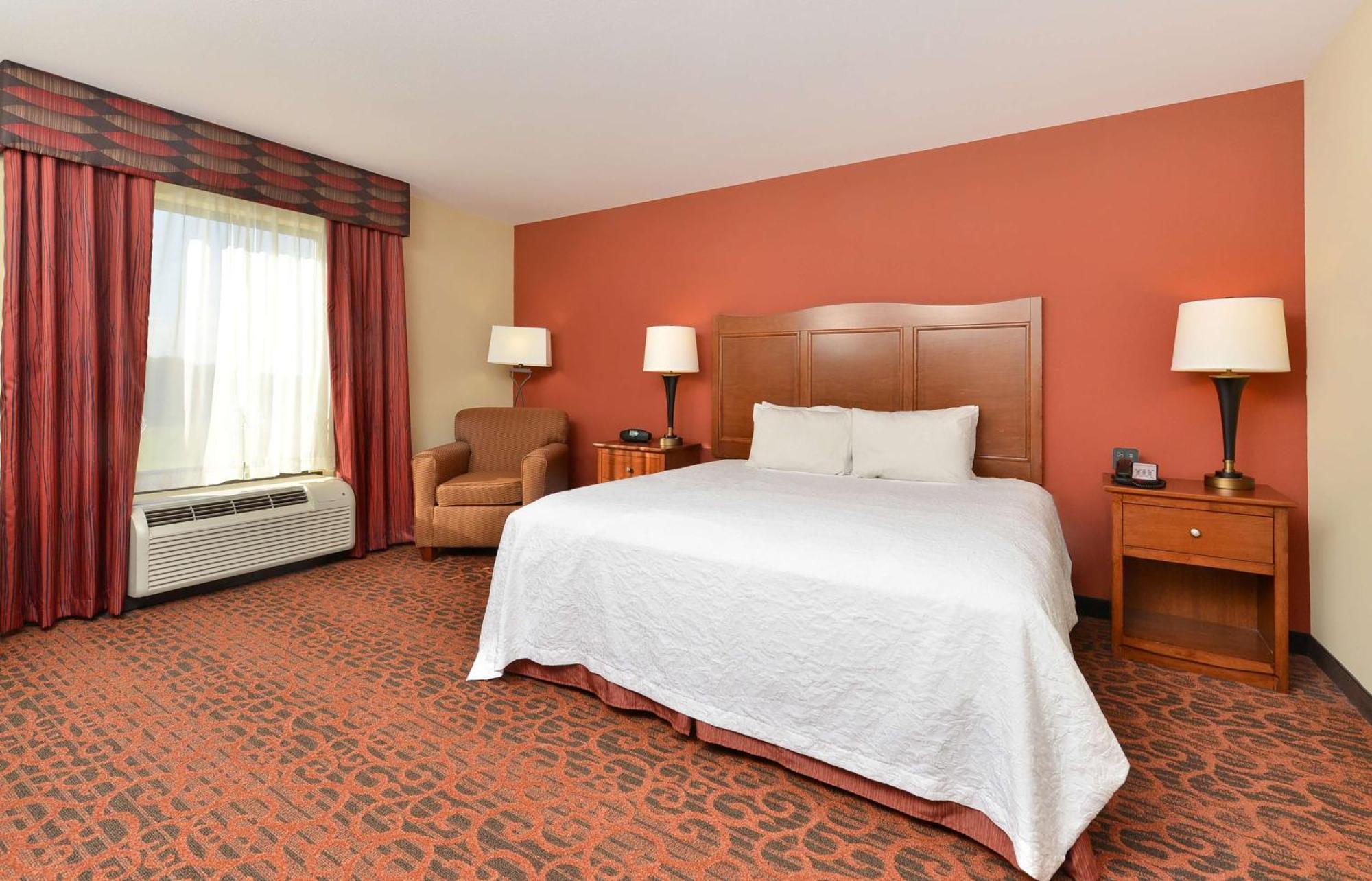 Hampton Inn Clinton Экстерьер фото