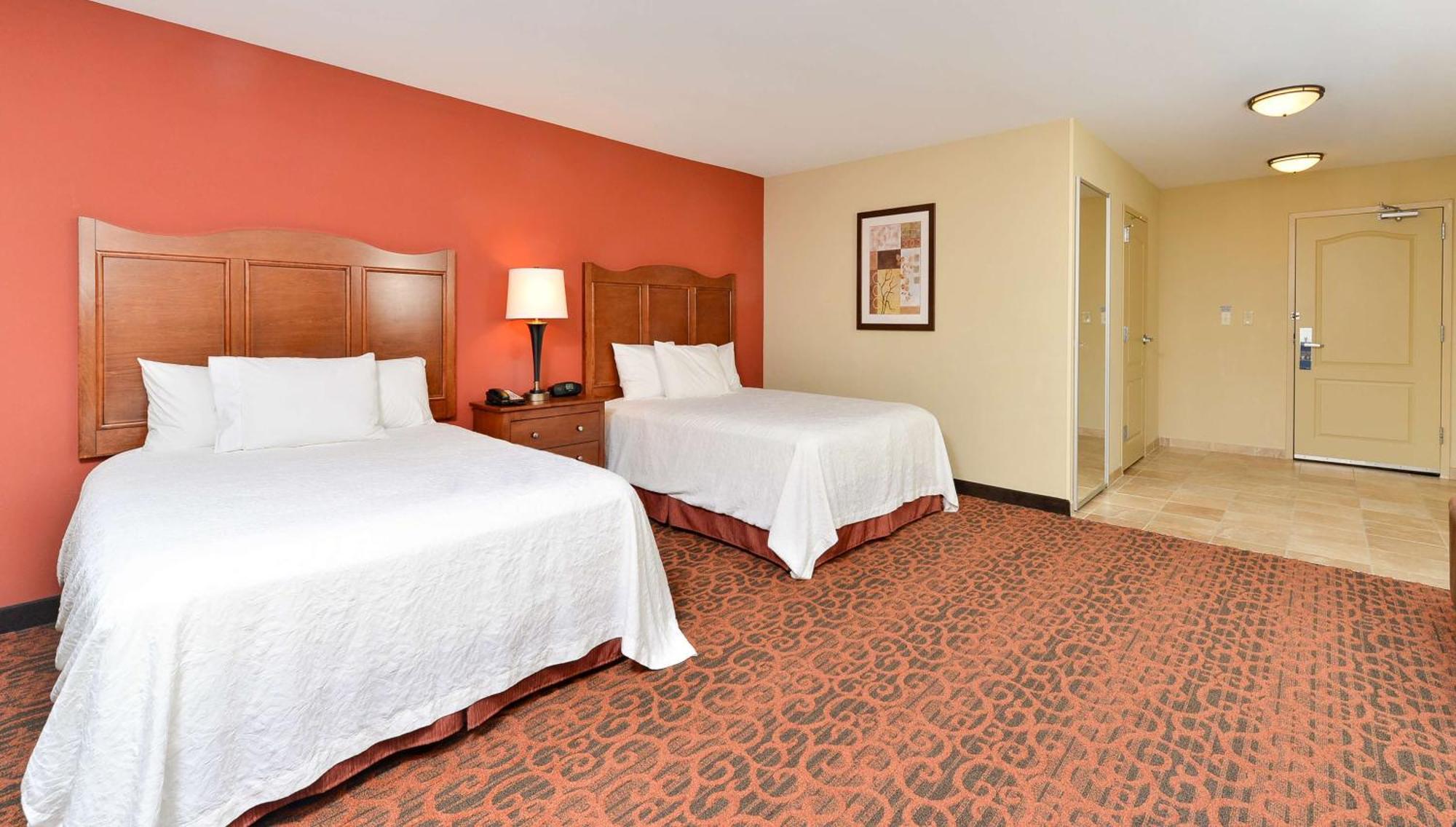 Hampton Inn Clinton Экстерьер фото